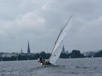 J503 am Wind von hinten